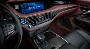  LEXUS LS: A LUXUS CSILLOGÁSA