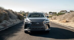 2023 RX 450h+ 