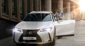 WEISZ FANNI LETT A LEXUS UX MÁRKANAGYKÖVETE 