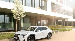 WEISZ FANNI LETT A LEXUS UX MÁRKANAGYKÖVETE 