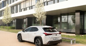 WEISZ FANNI LETT A LEXUS UX MÁRKANAGYKÖVETE 