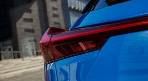  A LEXUS LÁTVÁNYOS CROSSOVER-FORMAVILÁGGAL LÉP BE AZ ELEKTROMOS AUTÓZÁS ÚJ KORSZAKÁBA