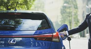  8 ÉRDEKES TÉNY AZ ELSŐ TISZTÁN ELEKTROMOS HAJTÁSÚ LEXUSRÓL