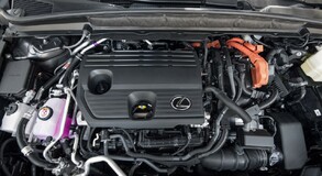 2023 RX 450h+ 