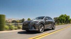 2023 RX 450h+ 