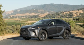 2023 RX 450h+ 