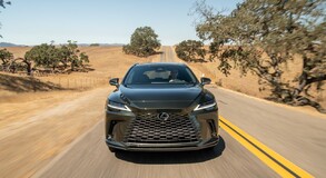 2023 RX 450h+ 