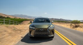 2023 RX 450h+ 