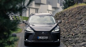 2023 RX 450h+ 