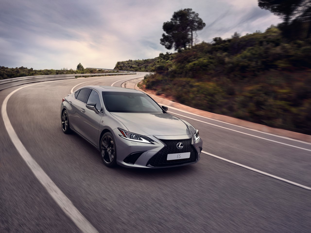 LEXUS NAJBARDZIEJ NIEZAWODNĄ MARKĄ WEDŁUG CONSUMER REPORTS