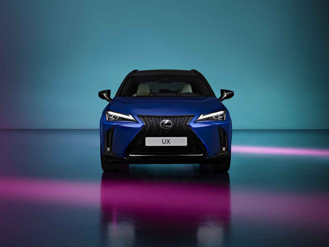 DEBIUTUJĄCY W POLSCE LEXUS UX 300h W OFERCIE SPECJALNEJ Z RABATEM DO 34 TYS. ZŁ