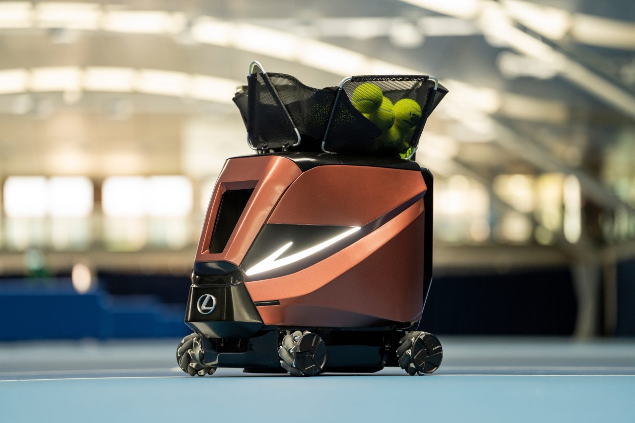 LEXUS SIGNATURE SHOT. TENISOWY ROBOT TRENINGOWY INSPIROWANY PROTOTYPOWYM LEXUSEM LF-ZC