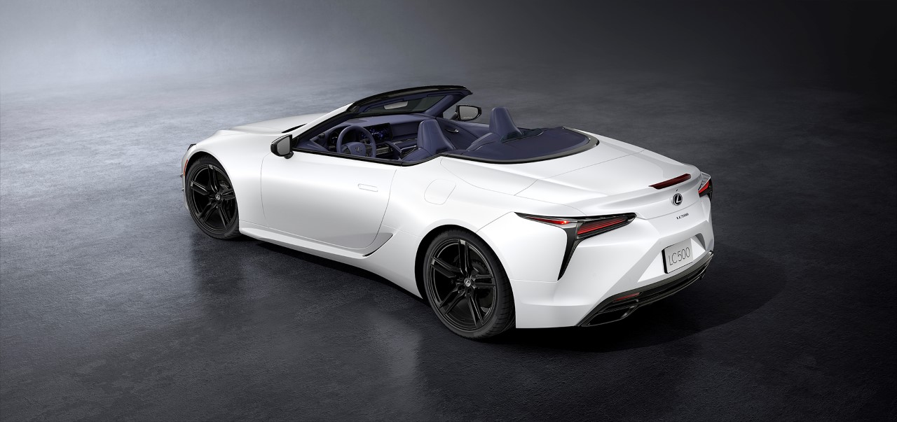 LEXUS LC 500 I LC 500 CONVERTIBLE W LIMITOWANEJ WERSJI ULTIMATE EDITION