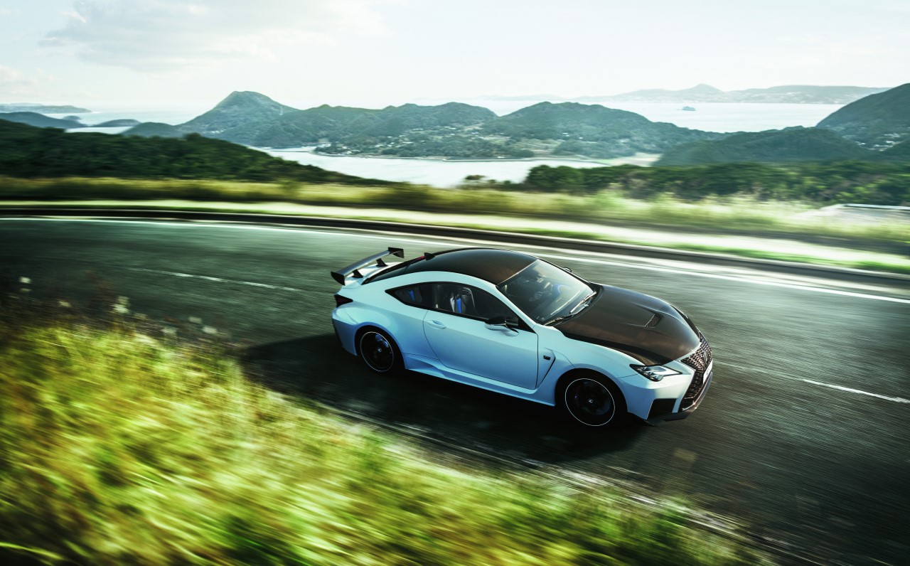 NOWY LEXUS RC F NA 2023 ROK. JEDNO Z OSTATNICH AUT Z WOLNOSSĄCYM SILNIKIEM V8 NA RYNKU