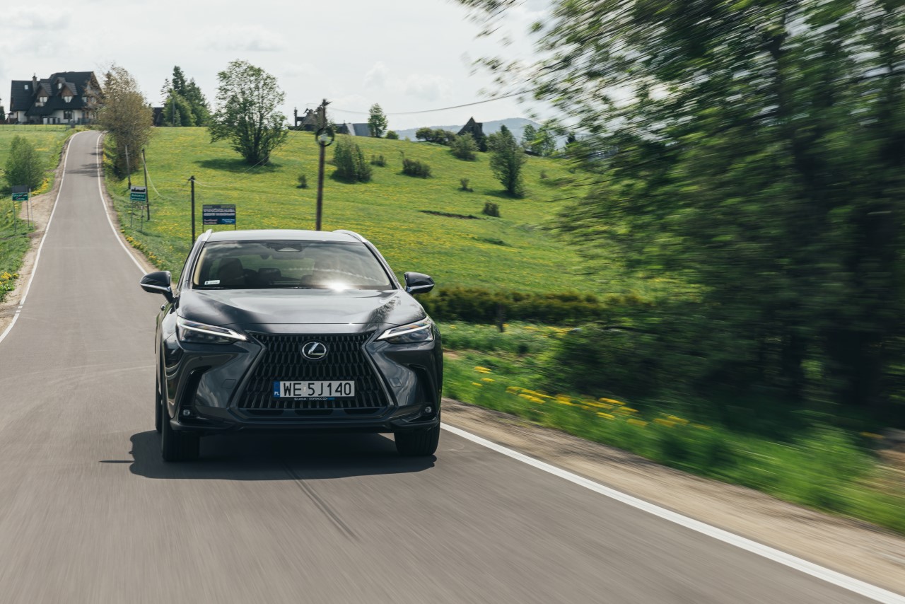 LEXUS NX Z SZYBKIM TERMINEM ODBIORU I KORZYSTNĄ RATĄ W NAJMIE KINTO ONE