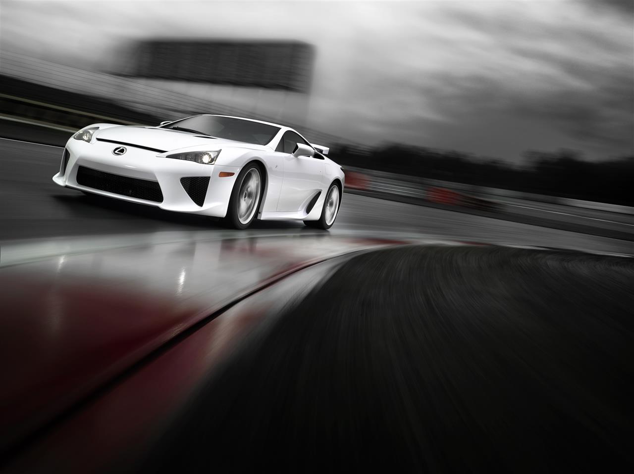 OSTATNI LEXUS LFA WYJECHAŁ Z FABRYKI 10 LAT TEMU. MODEL, KTÓRY STAŁ SIĘ LEGENDĄ MOTORYZACJI