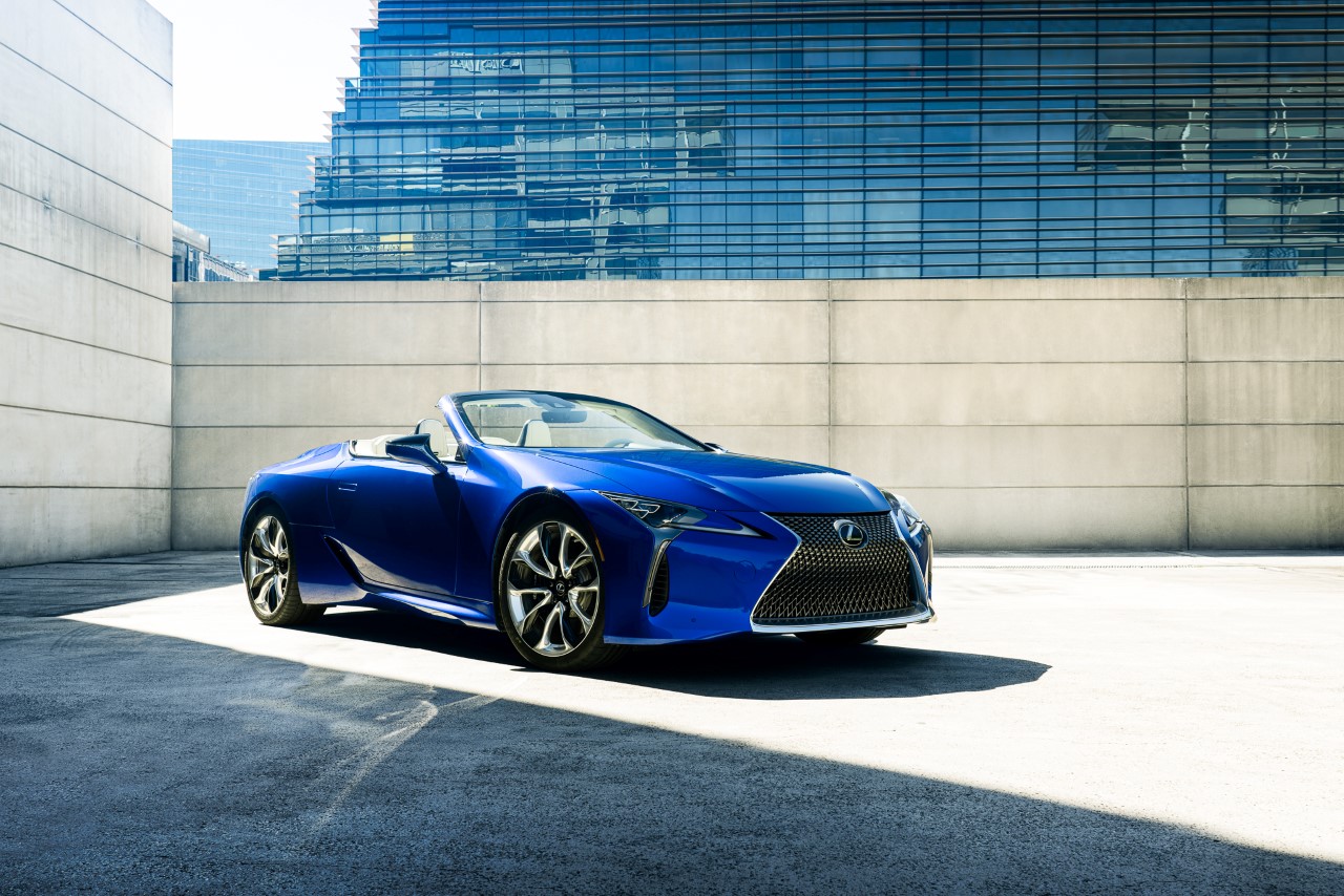 LEXUS LC CONVERTIBLE REGATTA EDITION – EDYCJA SPECJALNA Z OKAZJI PREMIERY MODELU