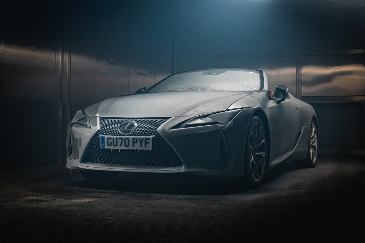 LEXUS LC CONVERTIBLE TESTOWANY W PRZESZYWAJĄCYM MROZIE