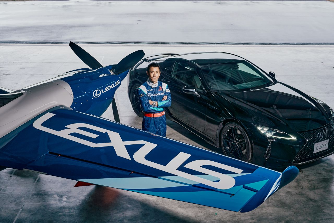 LEXUS Z PILOTEM YOSHIHIDE MUROYĄ TWORZĄ ZESPÓŁ W SERII WYŚCIGÓW LOTNICZYCH THE AIR RACE