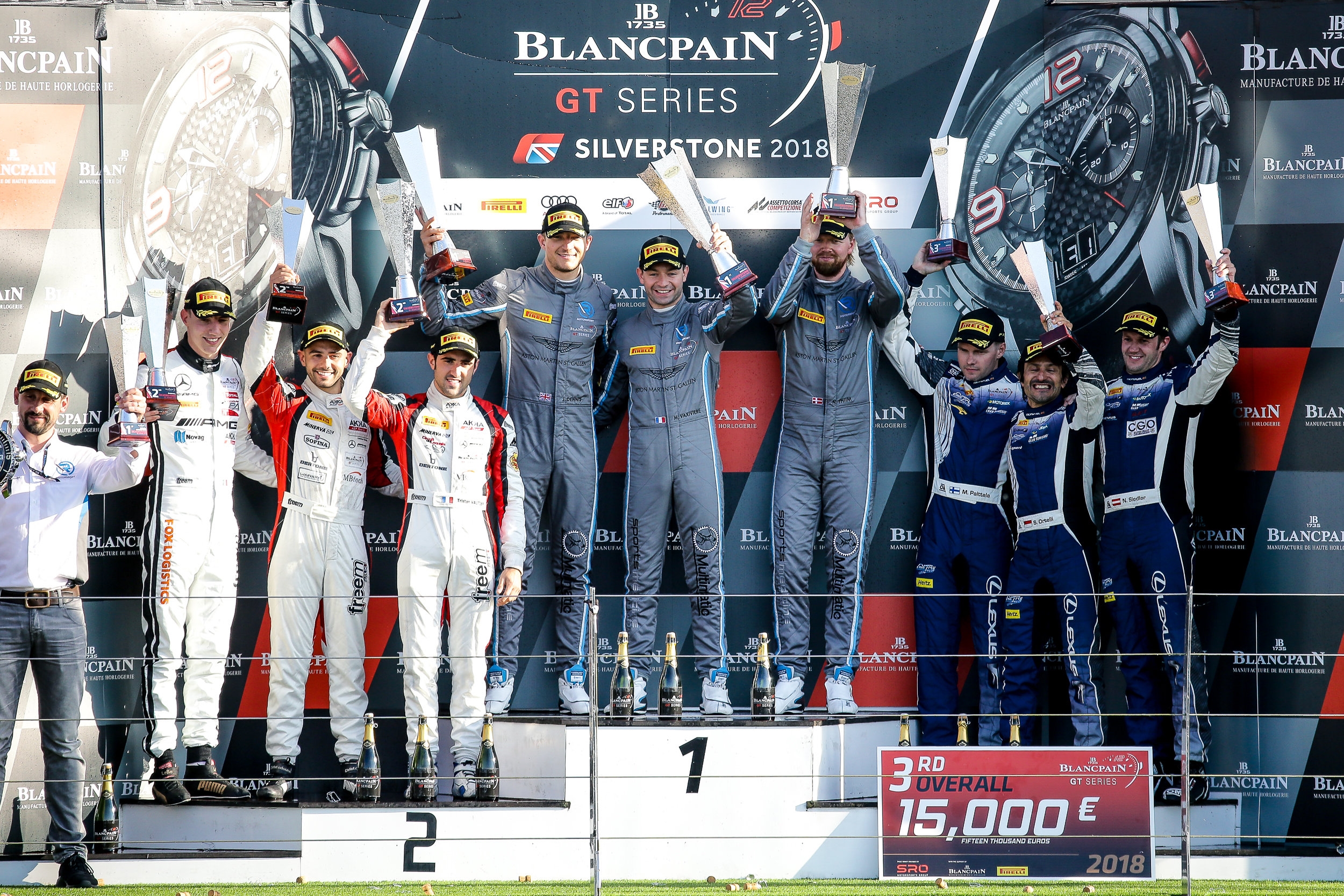 Załoga Emil Frey Lexus Racing na podium w Silverstone