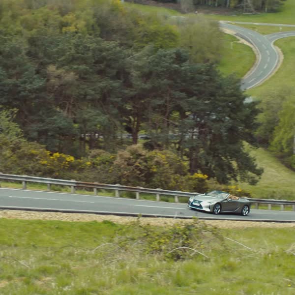 Frozen LC - Tech Focus - Graded - Captions - 1x1