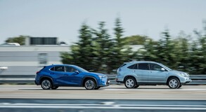 Lexus RX 400h vs. Lexus UX 250h: ennyit fejlődött a Lexus öntöltő hibrid elektromos hajtása 15 év alatt