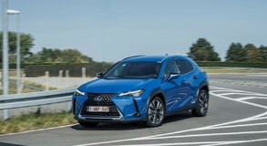 Lexus RX 400h vs. Lexus UX 250h: ennyit fejlődött a Lexus öntöltő hibrid elektromos hajtása 15 év alatt