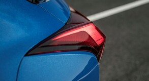 Lexus RX 400h vs. Lexus UX 250h: ennyit fejlődött a Lexus öntöltő hibrid elektromos hajtása 15 év alatt