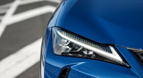 Lexus RX 400h vs. Lexus UX 250h: ennyit fejlődött a Lexus öntöltő hibrid elektromos hajtása 15 év alatt