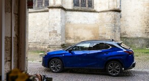 Lexus UX 2024