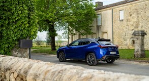 Lexus UX 2024