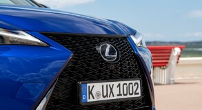 Lexus UX 2024