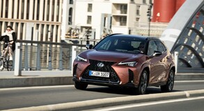 Lexus UX 2024