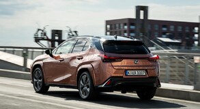 Lexus UX 2024