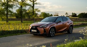 Lexus UX 2024