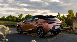 Lexus UX 2024