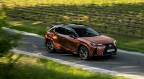 Lexus UX 2024