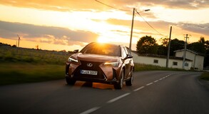Lexus UX 2024