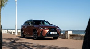 Lexus UX 2024