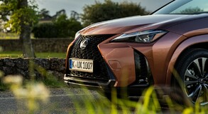 Lexus UX 2024