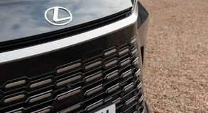 Lexus LM