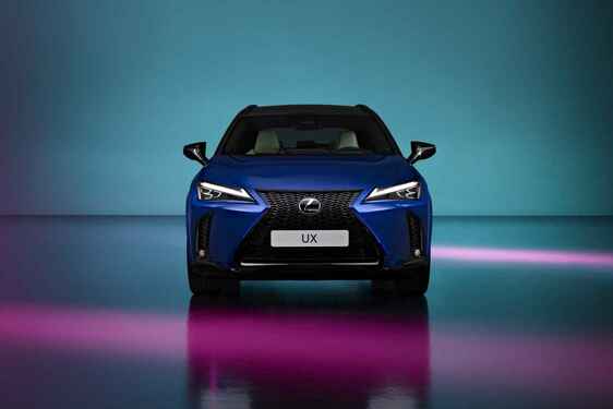 DEBIUTUJĄCY W POLSCE LEXUS UX 300h W OFERCIE SPECJALNEJ Z RABATEM DO 34 TYS. ZŁ