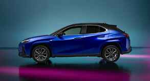 Lexus UX 2024