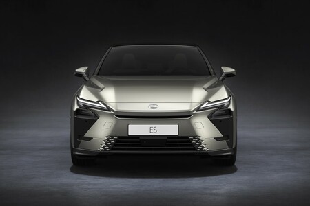 A modell történetében először akkumulátoros elektromos hajtással is elérhető lesz a vadonatúj Lexus ES 
