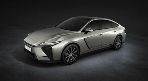 Lexus ES 2025