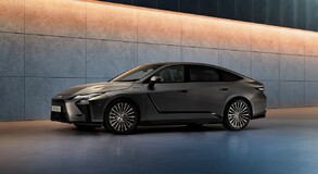 Lexus ES 2025