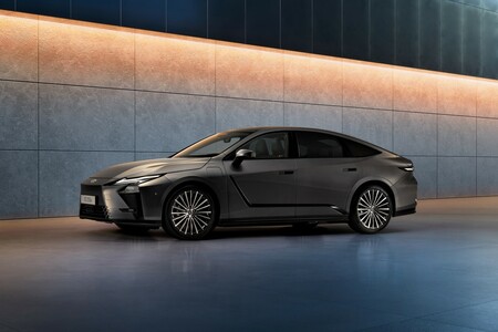 Evropská premiéra: nový Lexus ES posouvá styl, luxus a kultivovanost sedanu na vyšší úroveň 