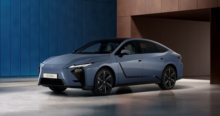 Evropská premiéra: nový Lexus ES posouvá styl, luxus a kultivovanost sedanu na vyšší úroveň 