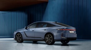 Lexus ES 2025