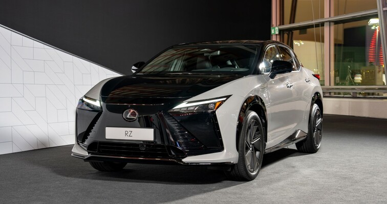 SVĚTOVÁ PREMIÉRA NOVÉHO ELEKTRICKÉHO SUV LEXUS RZ 